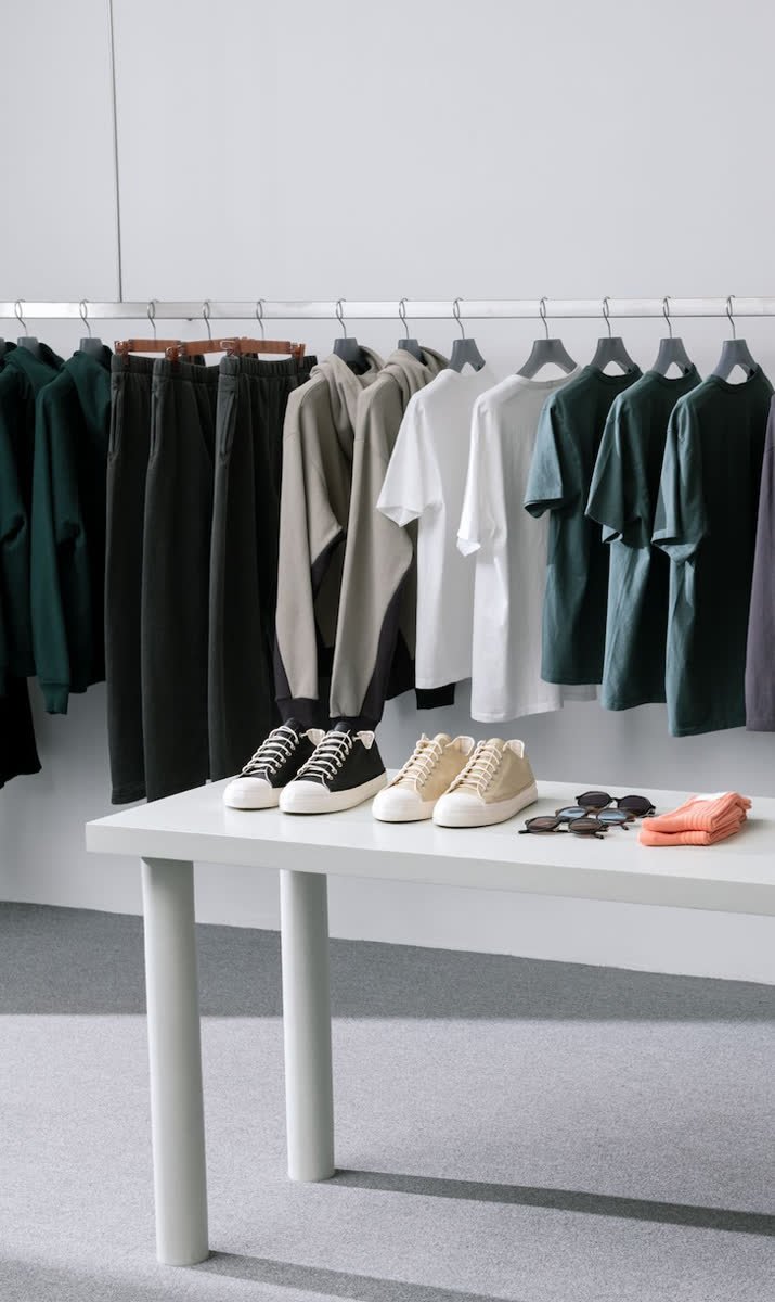 Apparel and fashion sourcing